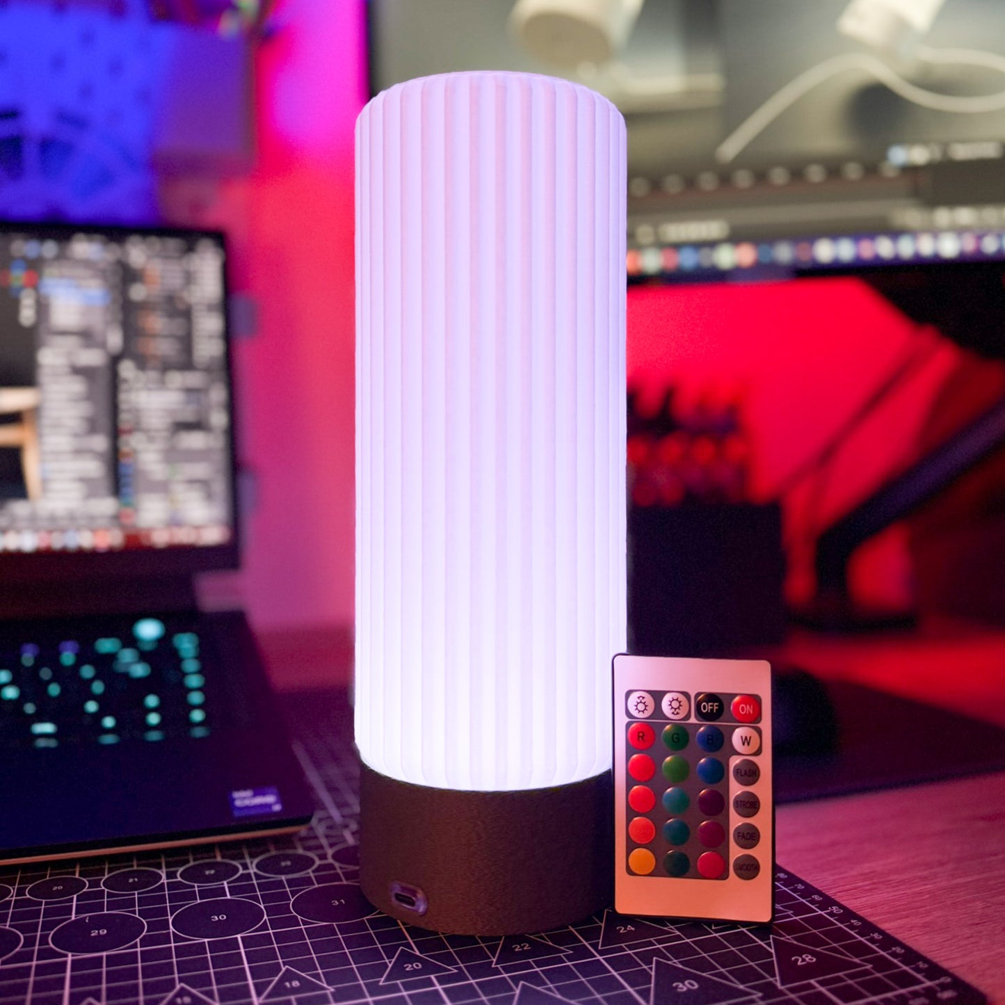 Lámpara Recargable L Vertical COLORFUL GAMER